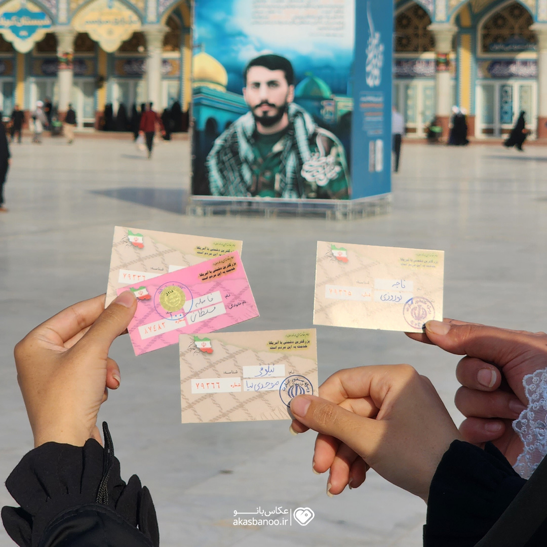 روایت مراسم تقریظ رهبری برای اولین بار با عکاسی باموبایل